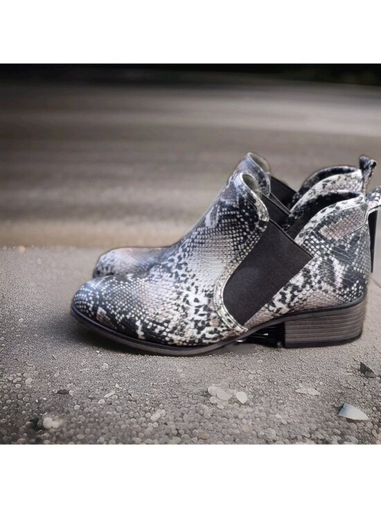 Pierre Dumas Shoes - Pierre Dumas Taupe Snake Print Alicante Ankle Boots Women's Size 9 NWOB